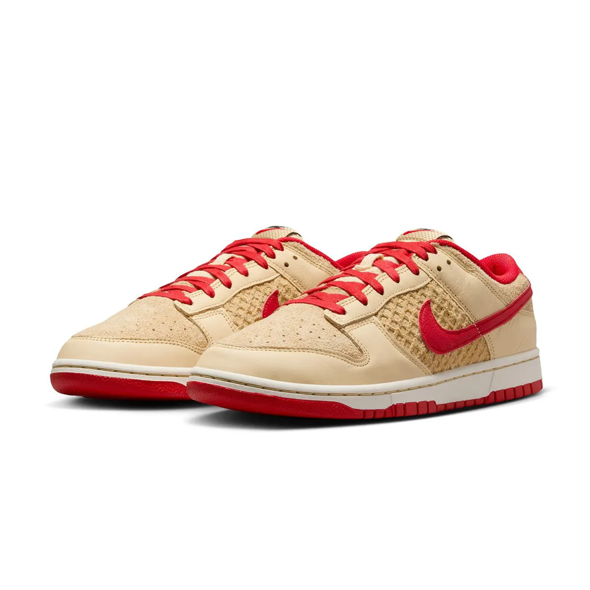 Dunk Low Retro SE 'Strawberry Waffle'