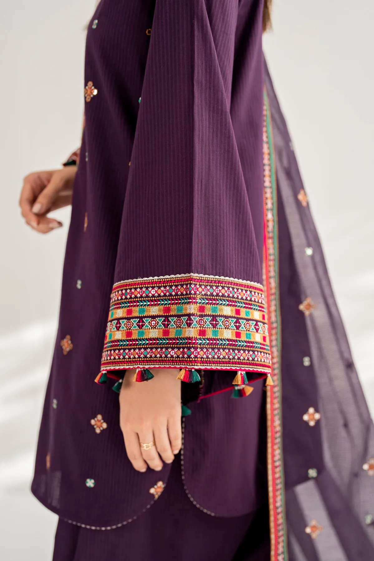 Embroidered Dobby Lawn USE - 9088