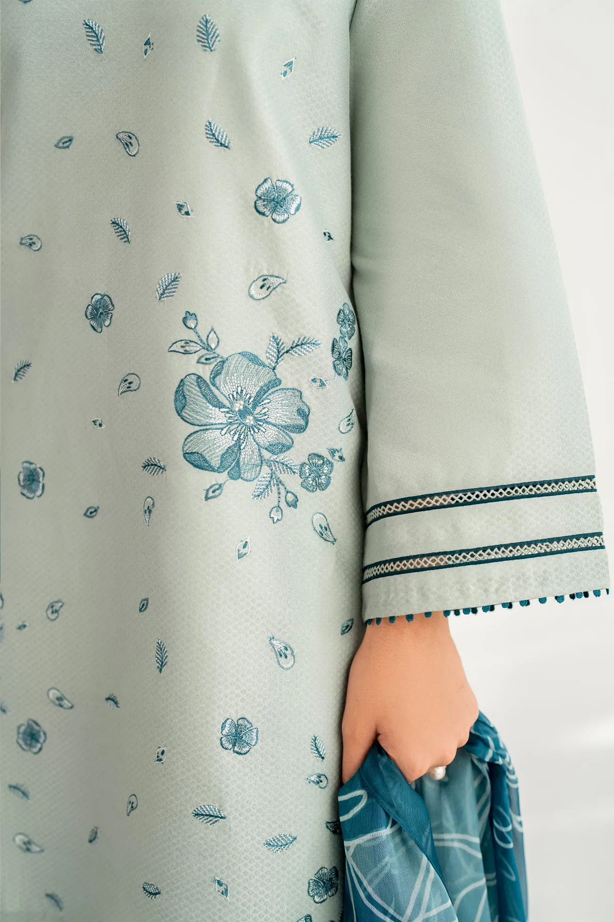 Embroidered Dobby Lawn USE - 9092