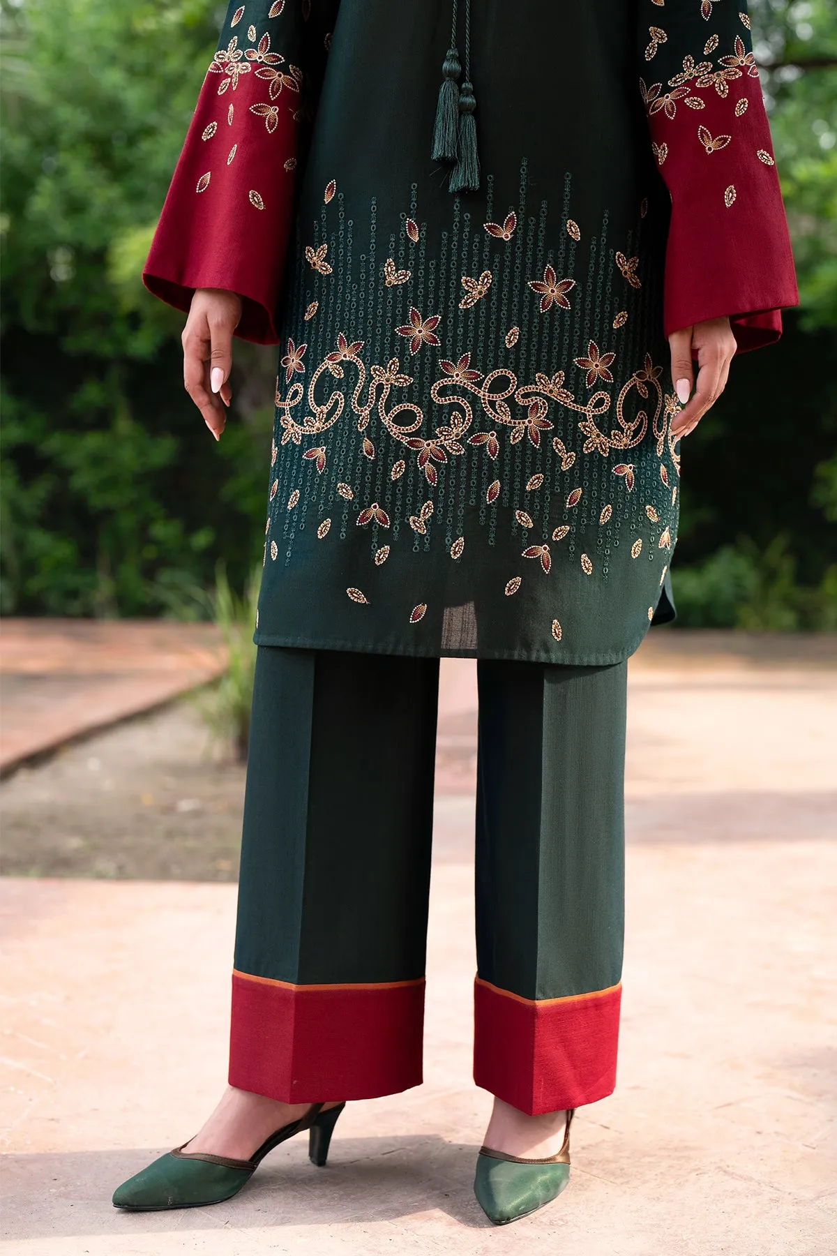 EMBROIDERED KHADDAR UW-0071