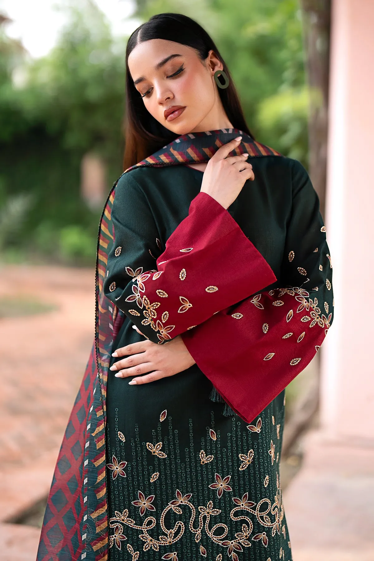 EMBROIDERED KHADDAR UW-0071