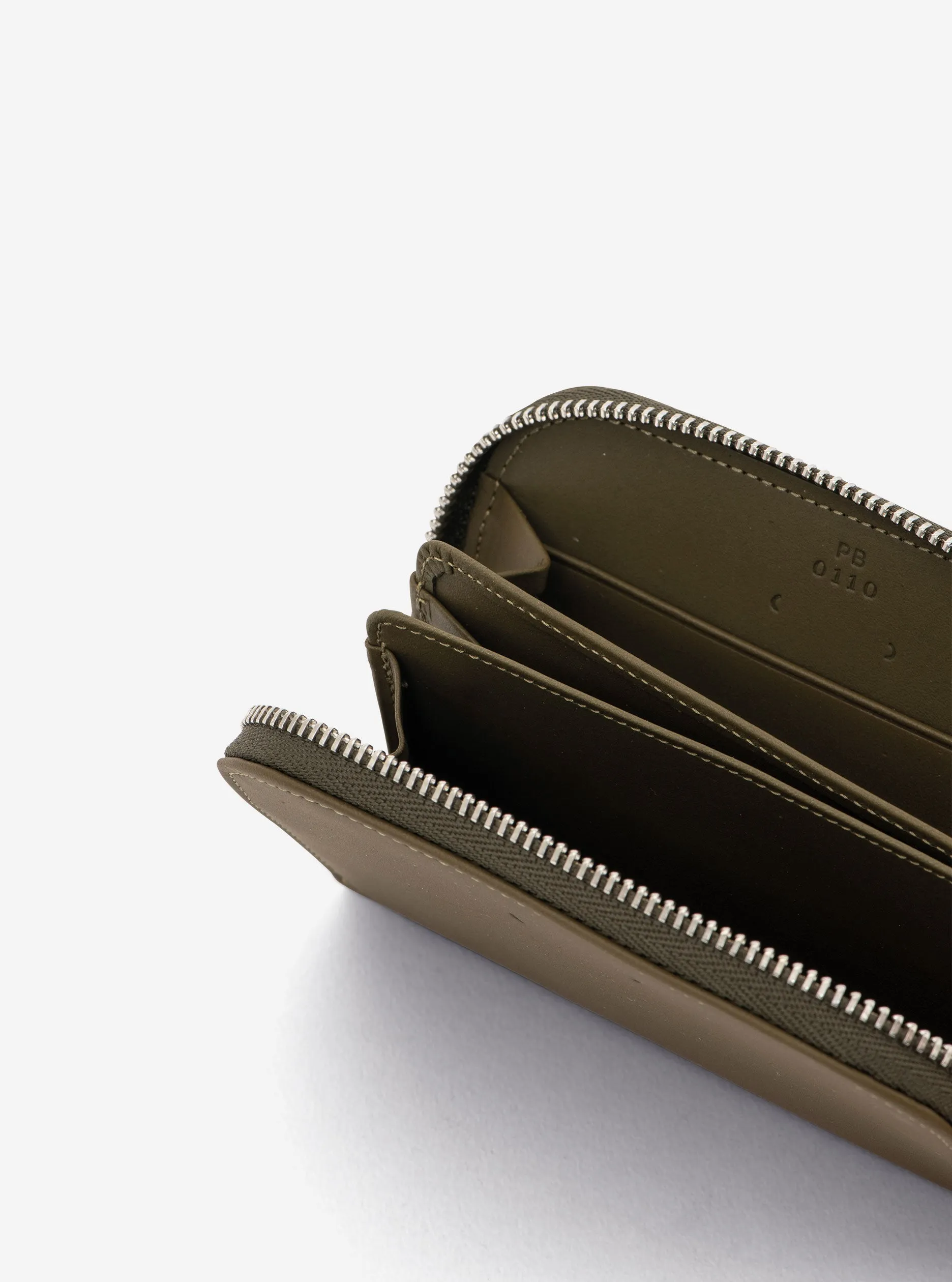 LEATHER WALLET "CM 1.1" IN DARK OLIVE